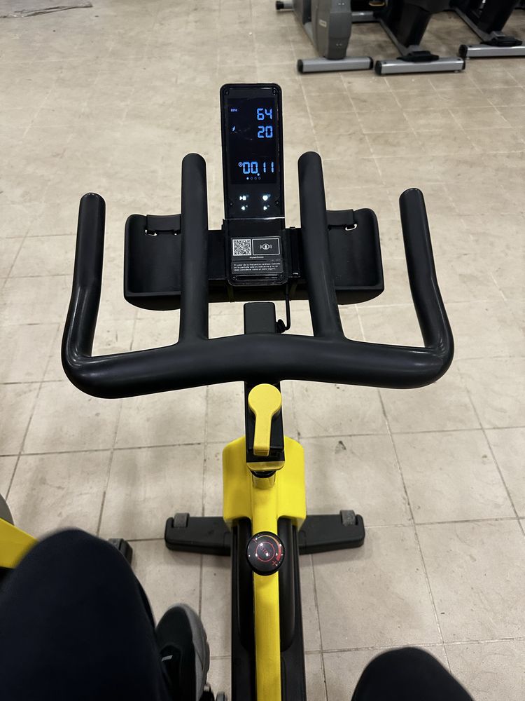spinning Technogym Grand Cycle com