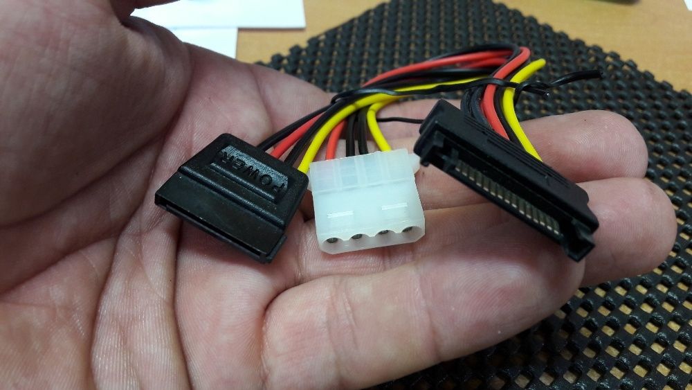 Переходник из SATA(сата) папа -> MOLEX(молекс) папа + SATA мама