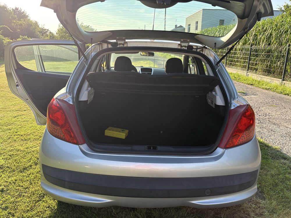 Peugeot 207 rocznik2008
