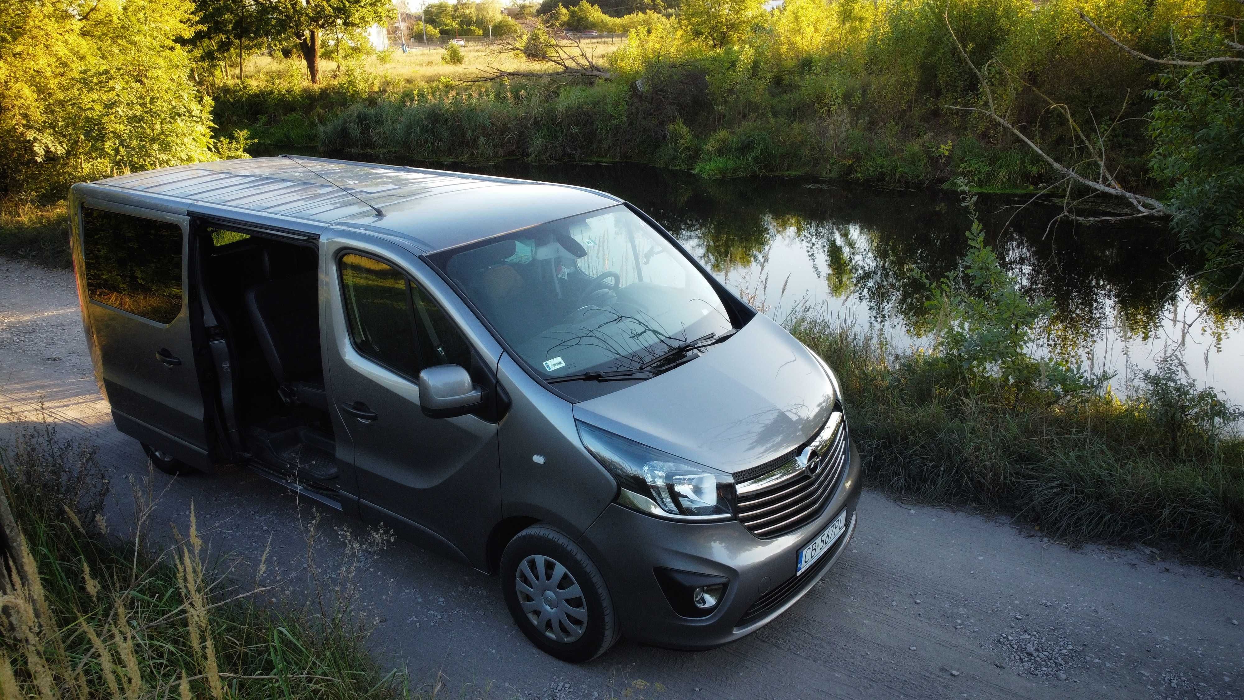 Wynajem BUSA 9 osobowy Opel Vivaro - WOLNE TERMINY - Łochowo/Bydgoszcz