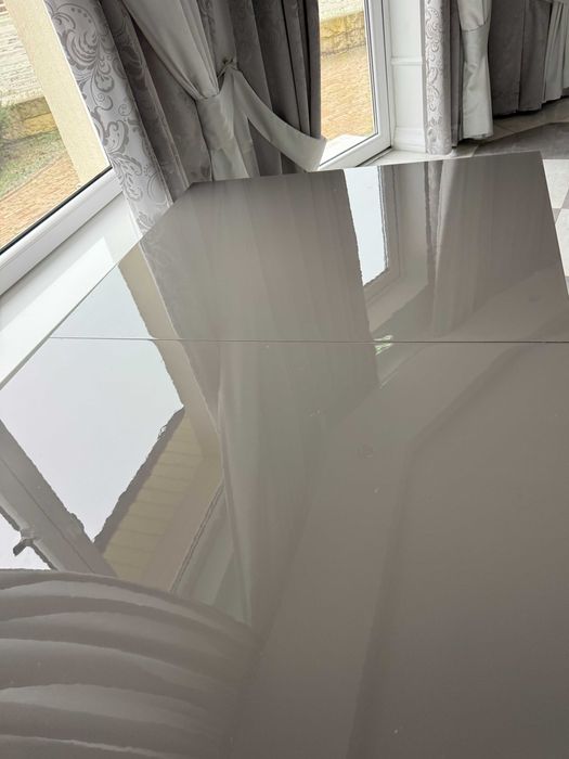 Sprzedam stół rozkładany biały lakierowany