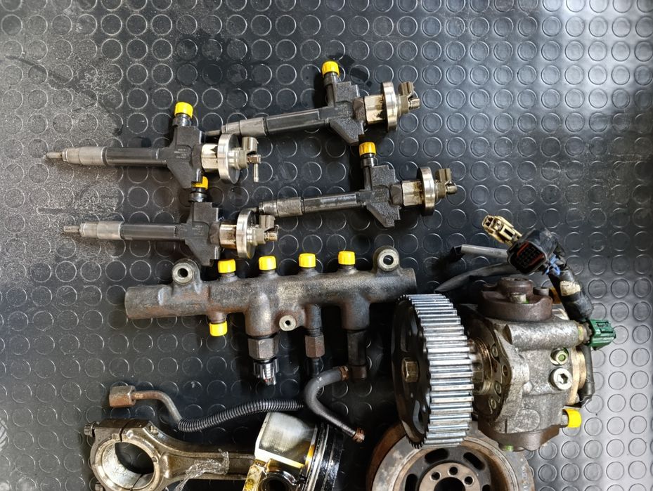 Колінвал демфер форсунки тнвд поршня Mazda 6 RF5 коленвал мазда 6 RF5