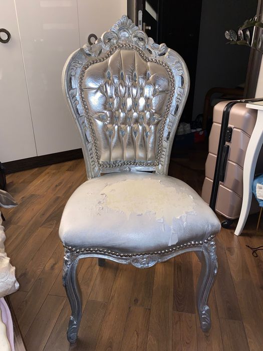 Srebrne krzesło fotel