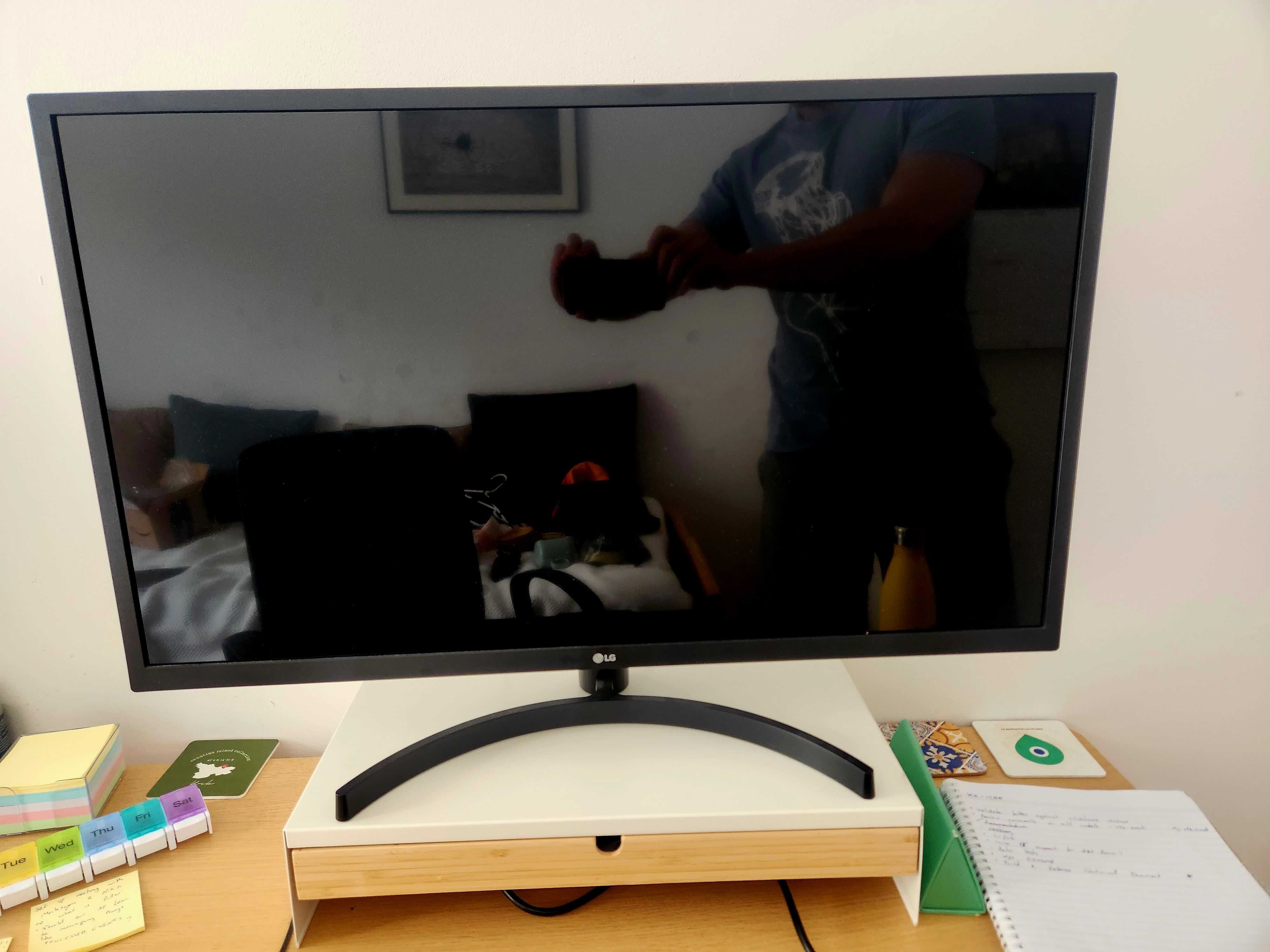 31.5" Full HD IPS LG monitor - COLLECTION ONLY (Benfica, Lisboa)