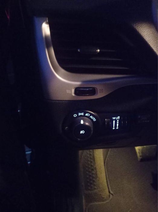 Jeep Cherokee Limited 2015 рік