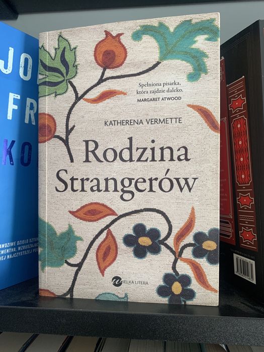 Ksiazka Rodzina Strangerów Katherina Vermette