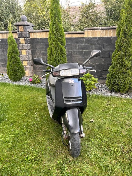 Honda lead af20.