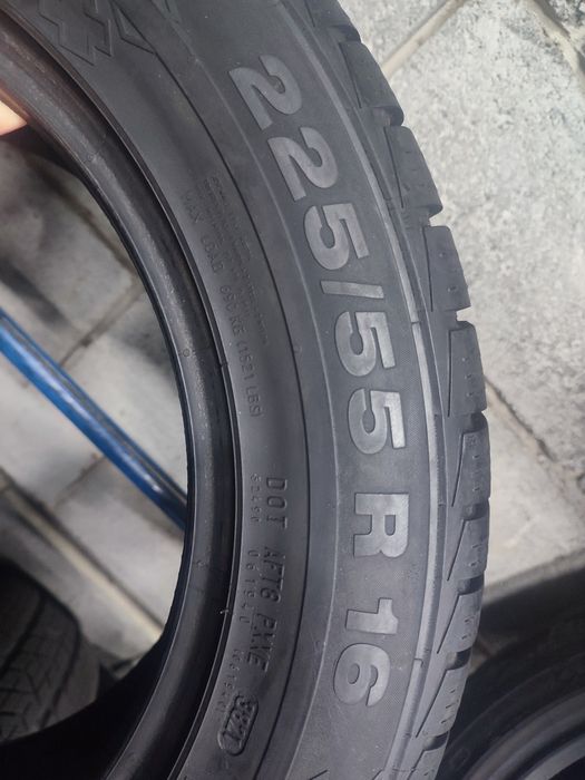 Зимові шини 225/55 R16 (95H) CONTINENTAL