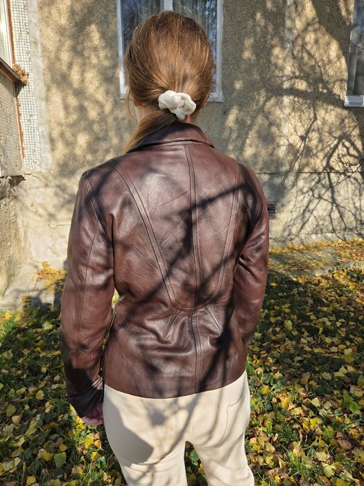 Шкіряний жакет Anna van toor 38р