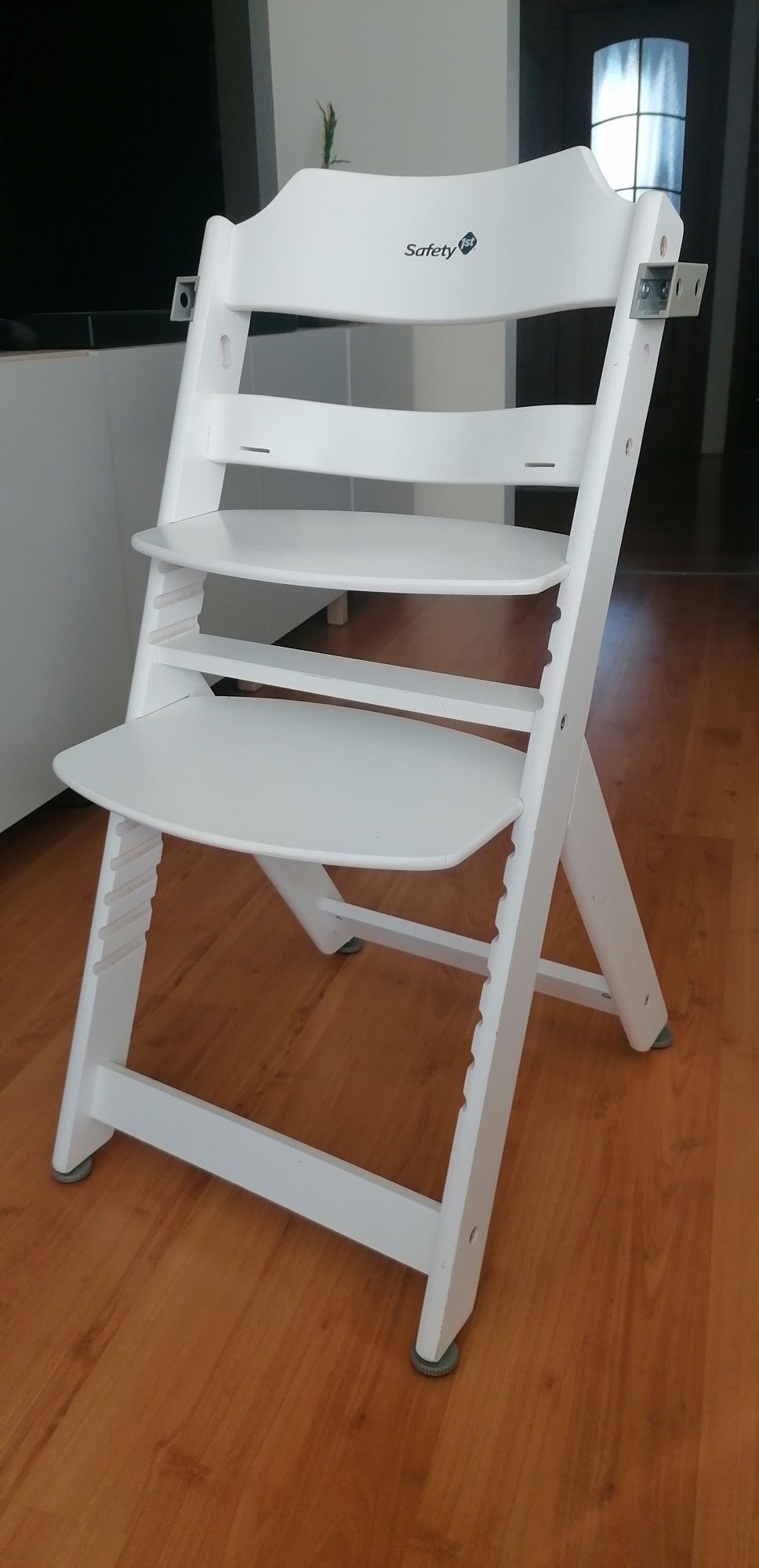 Krzesełko dziecięce Safety 1st białe