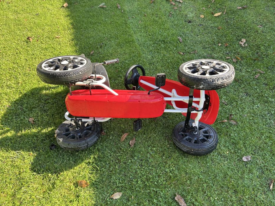 Gokart ABARTH Sport dla Dzieci na Pedały - Czerwony z Kołami EVA