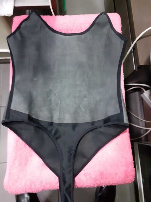 BODY MODELADOR COM ALÇAS AMOVÍVEIS
