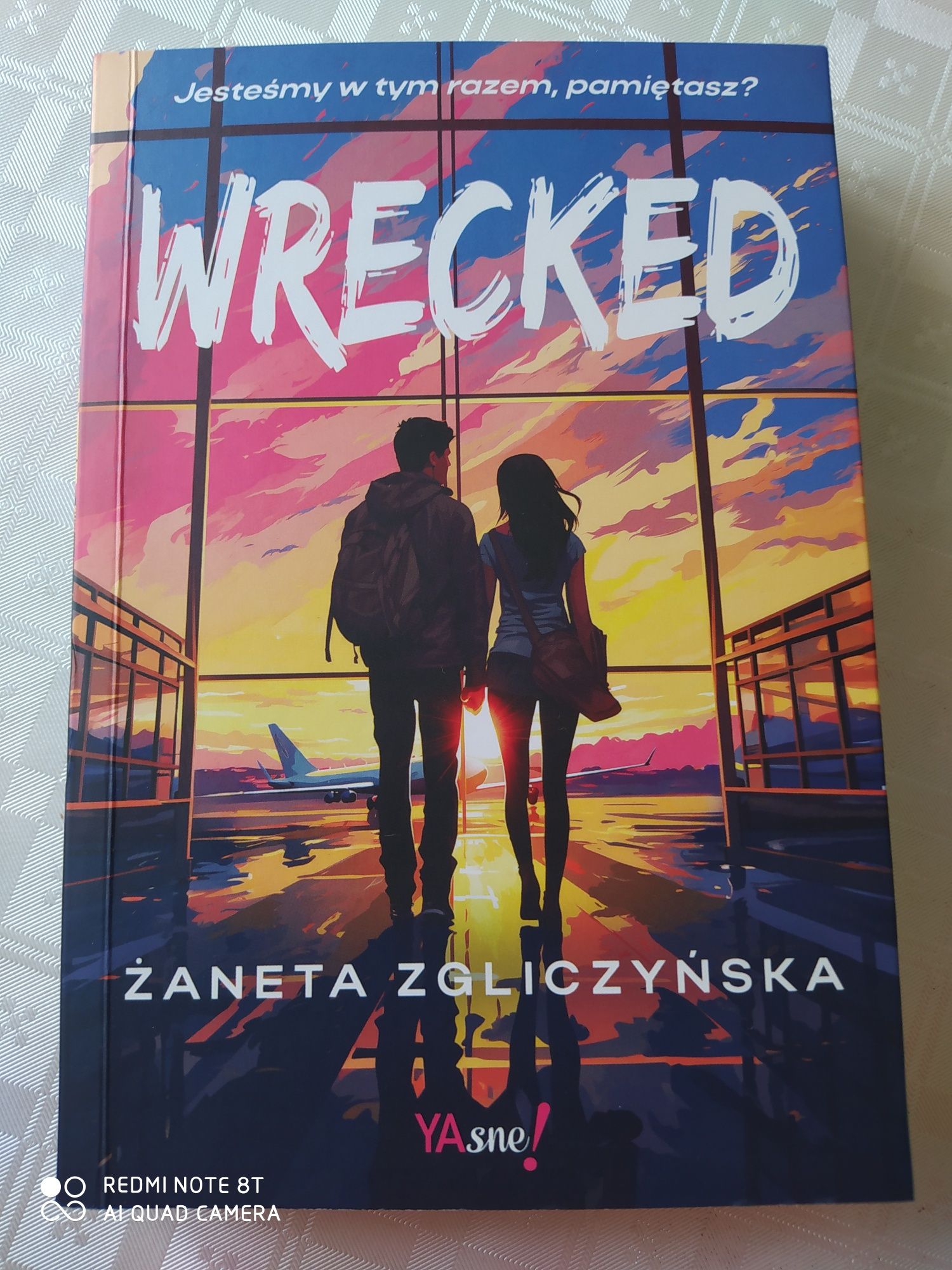 Książka "Wrecked"