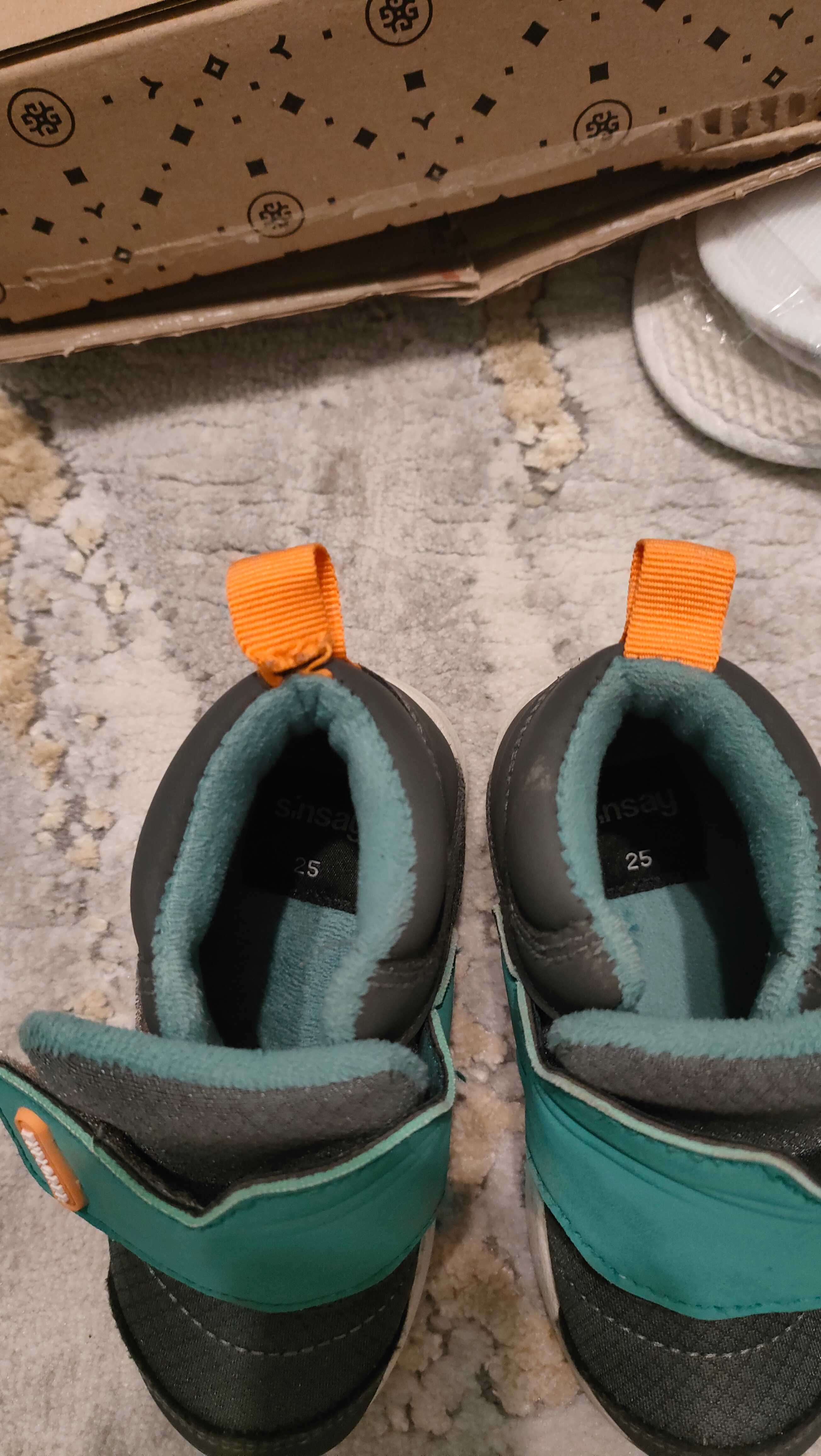 Buty chłopięce .