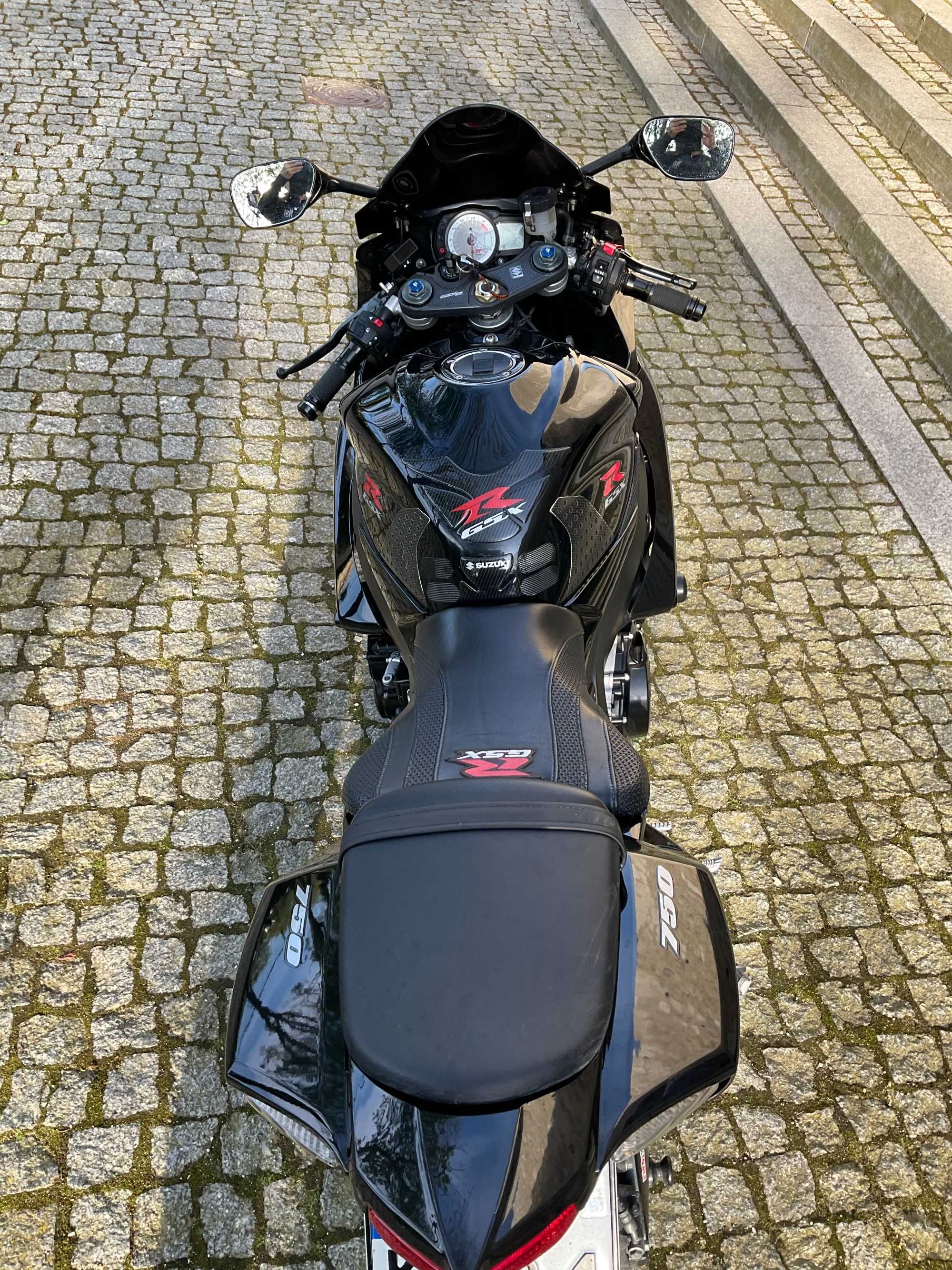 Suzuki GSXR 750 k9  12700km