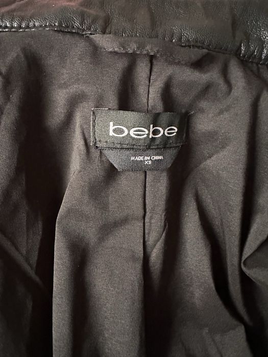 Женская кожаная куртка BEBE