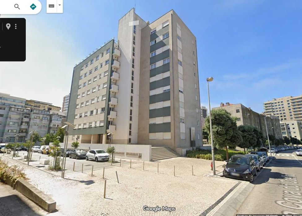 Apartamento T2 com lugar de garagem.