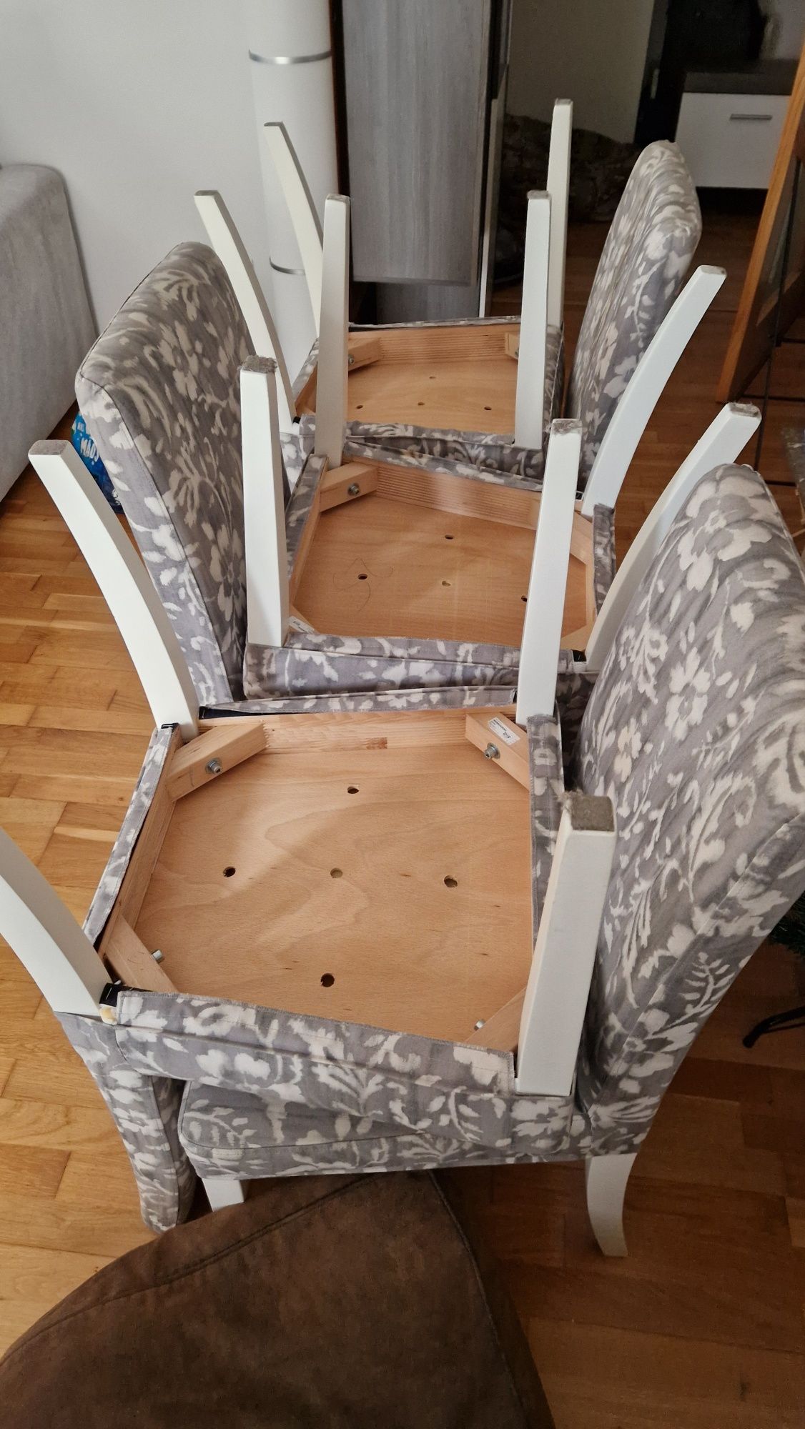 6 cadeiras IKEA Bergmund