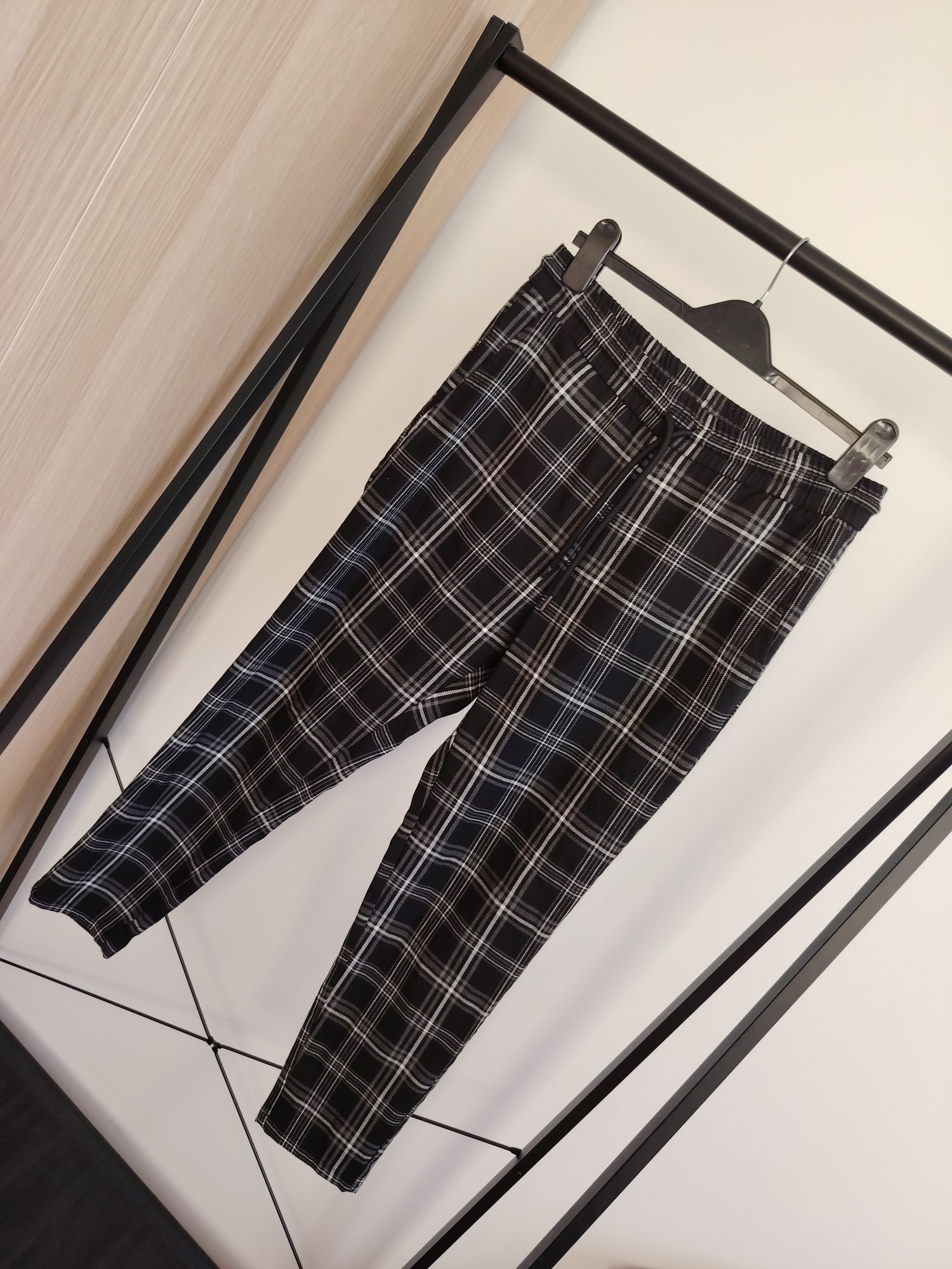 Only & Sons czarne spodnie męskie w szaro-białą kratę M