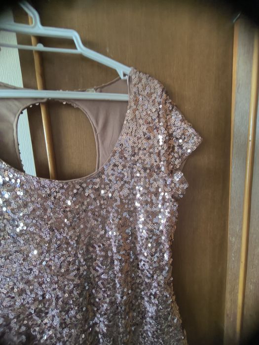 Гарне святкове плаття М-Л