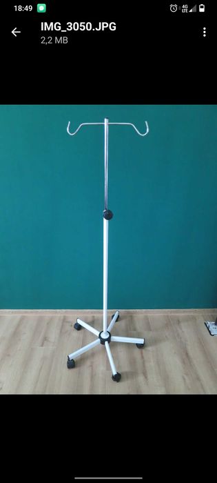 Stojak na kroplówki