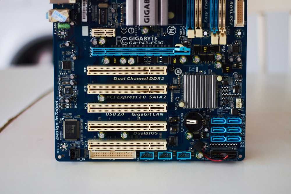 Placa mae Gigabyte GA P43 ES3G e Processador Intel '06 X5450 XEON
