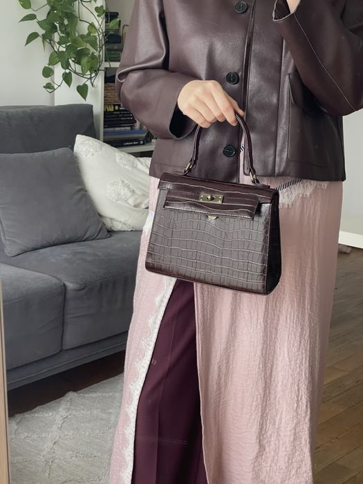 Бордова сумочка крокодил