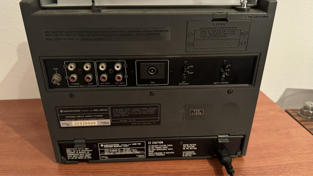 Kenwood modelo DC-20XL boombox