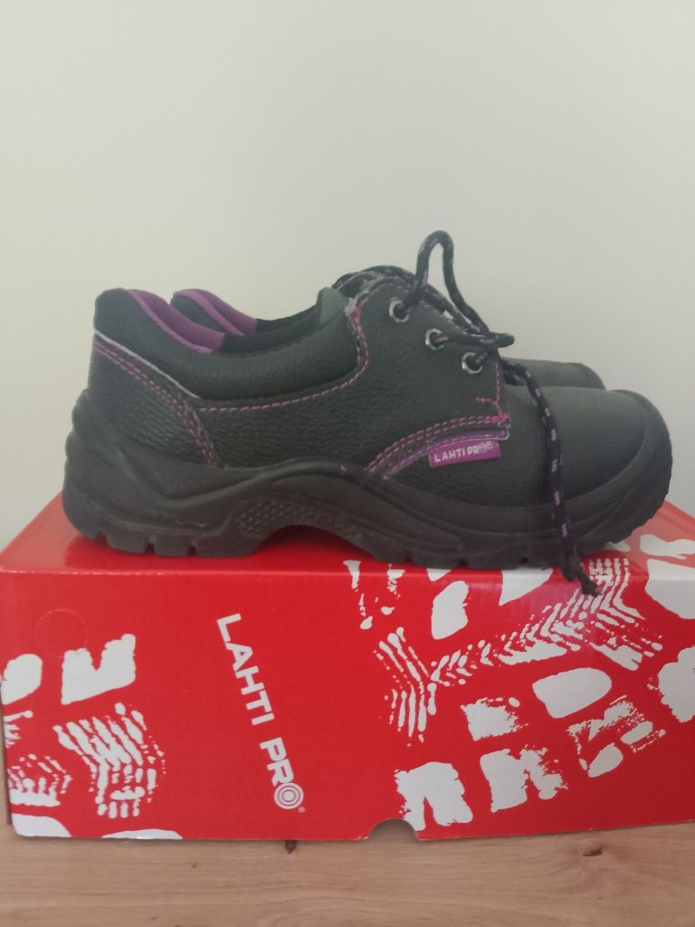 Buty robocze z noskami