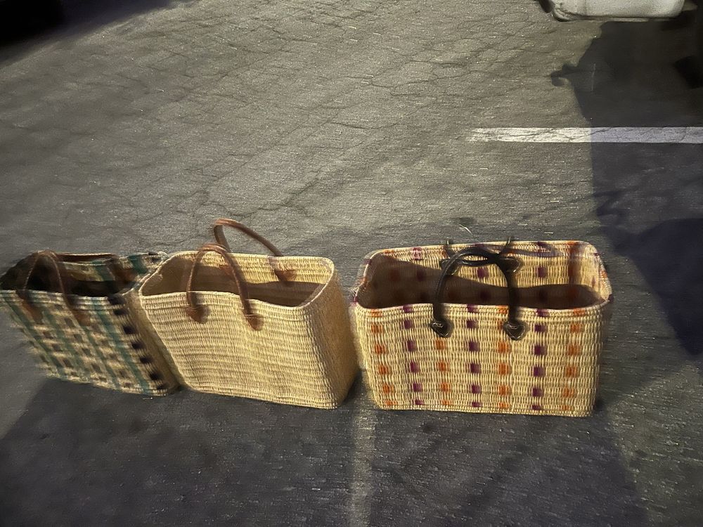 Vendo cestas ideal para fazer compras