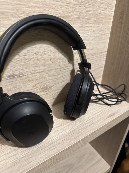 Fones bluetooth RAZER BARRACUDA X