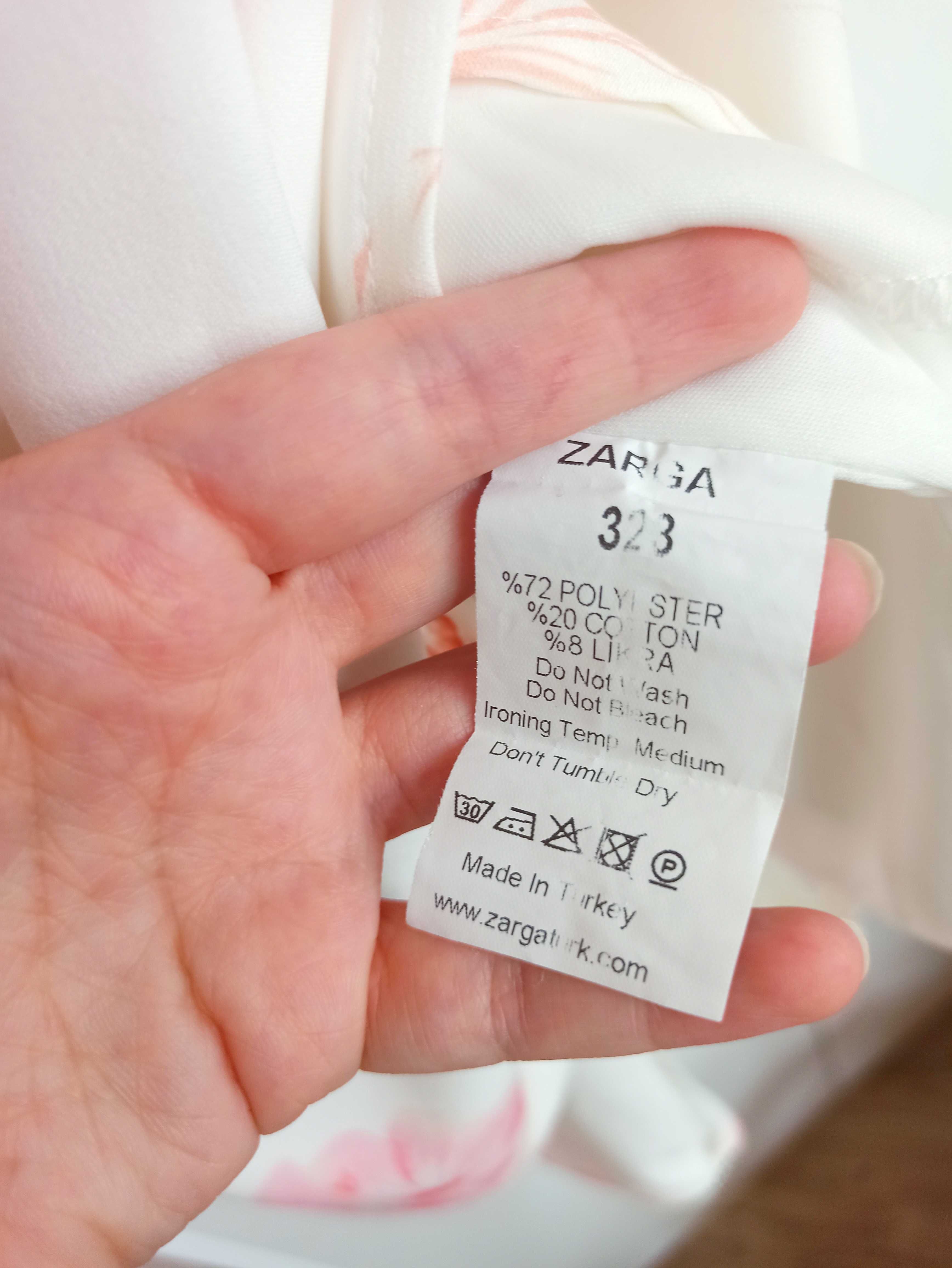 Sukienka midi na ramiączkach przedłużany tył duże kwiaty różowe ecru S