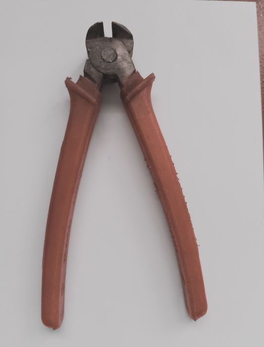 Продам кусачки для металів