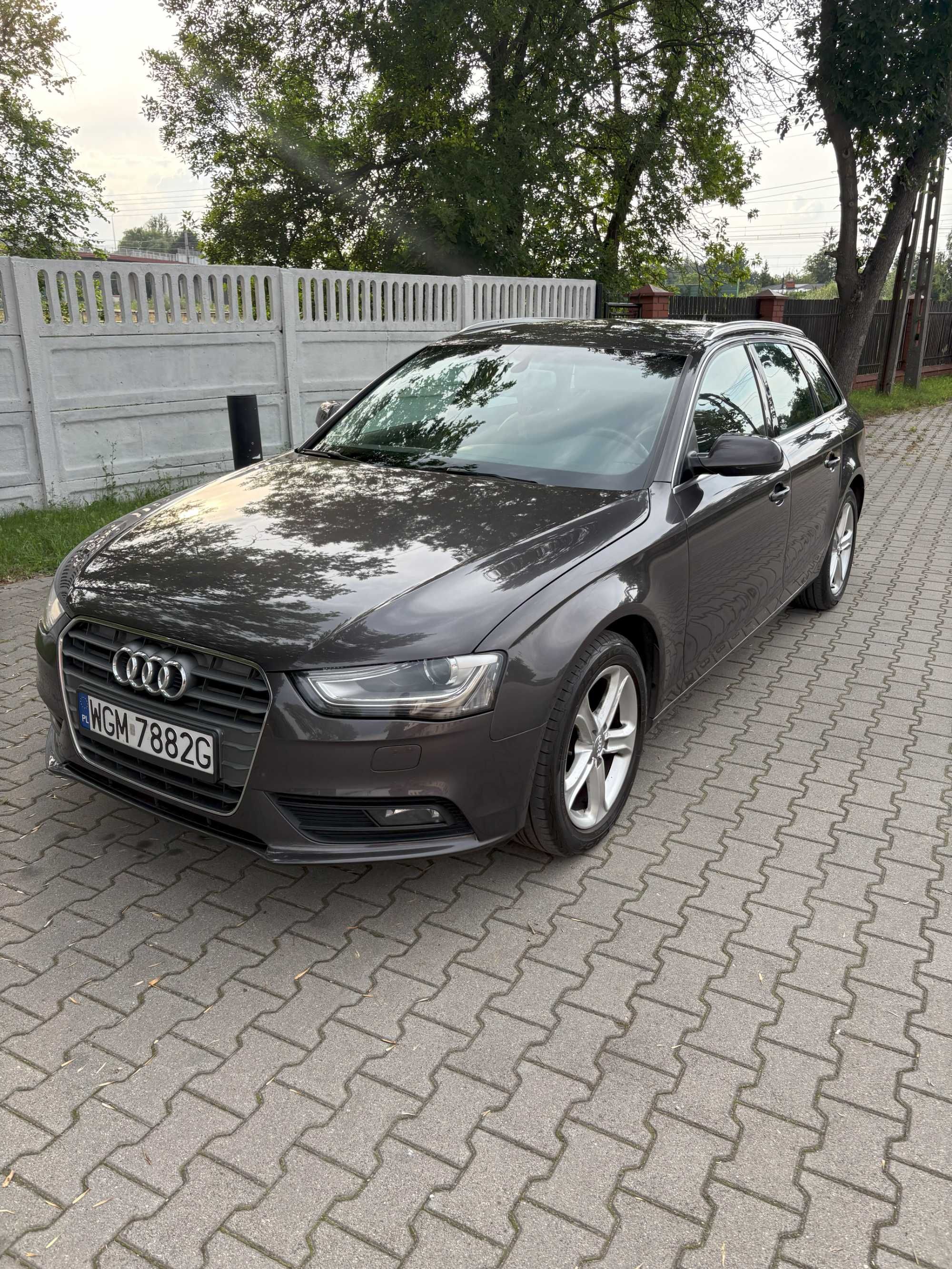Audi a4 b8 2013r lift Manual