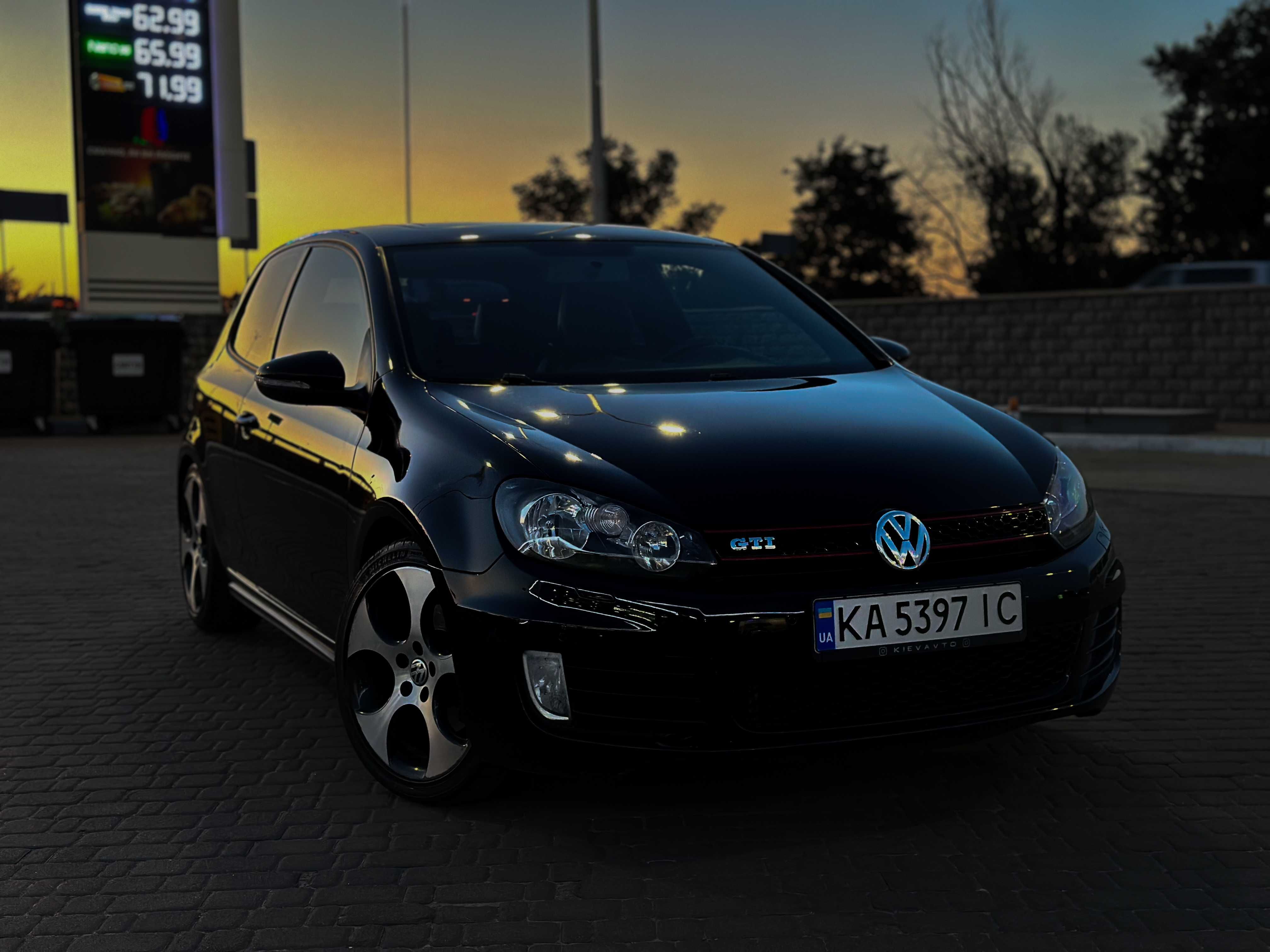 Volkswagen Golf GTI 6