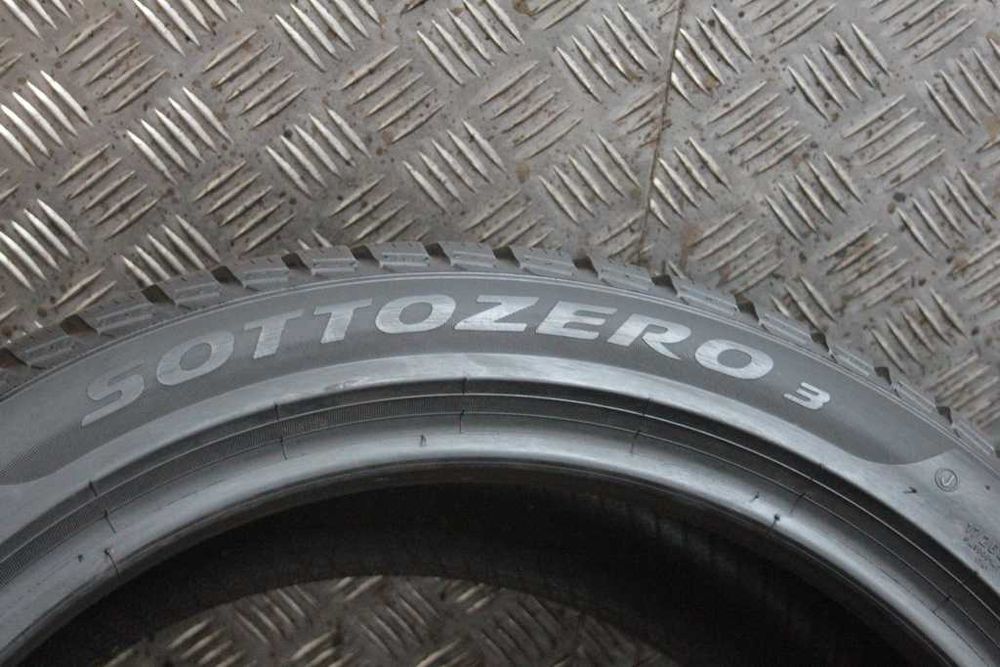 225/45/18 Pirelli Sottozero 3 225/45 R18 95H XL