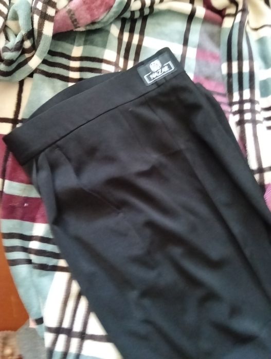 Брюки Латинської програми