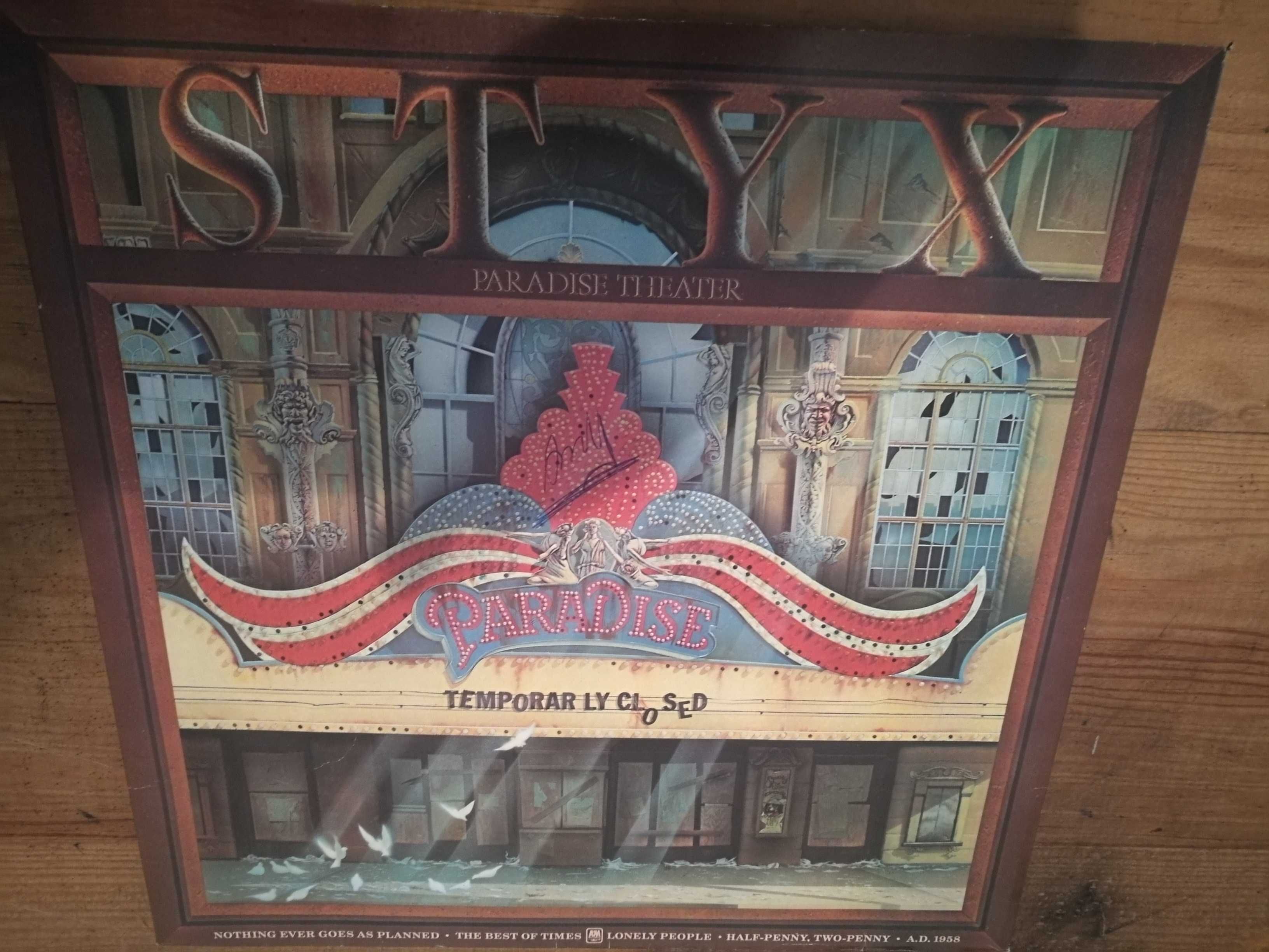 STYX - Paradise Theatre LP