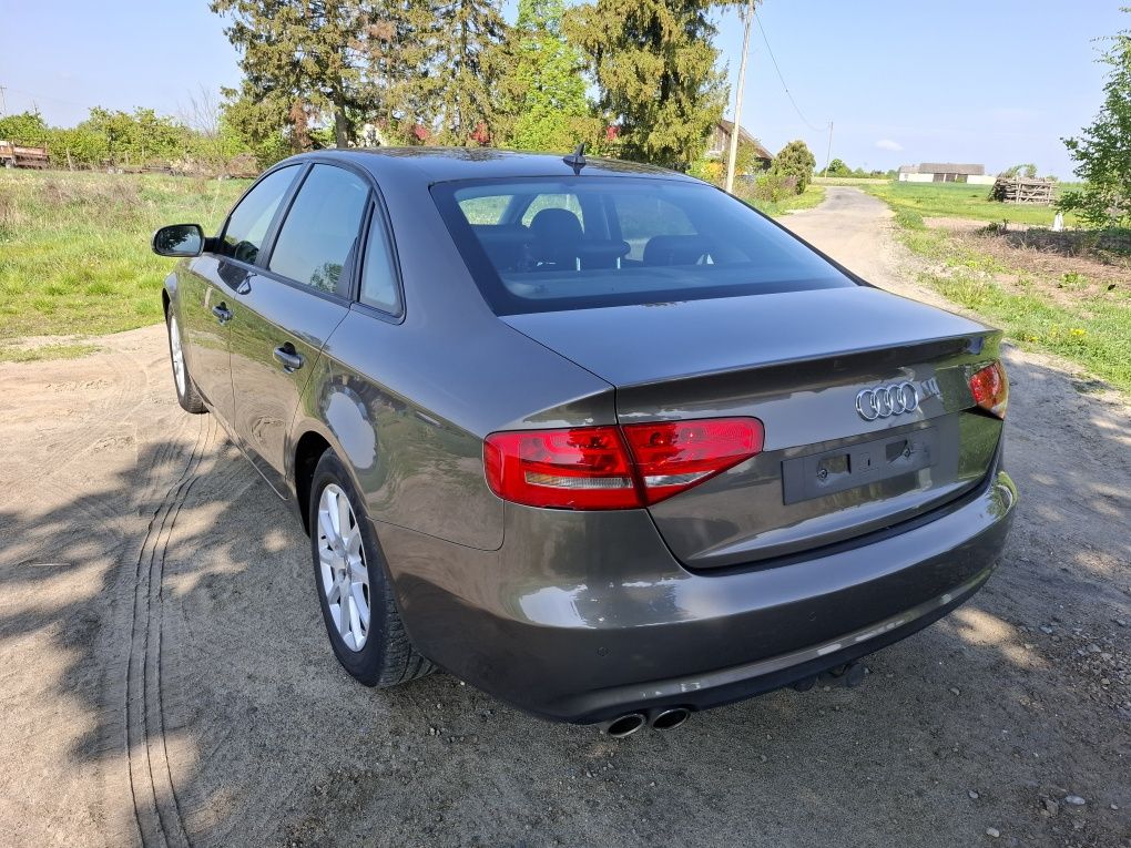Audi a4  b8 2.0 tdi sedn