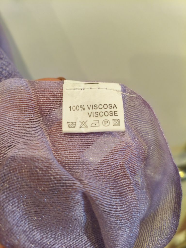 Dwa nowe eleganckie szale w odcieniach fioletu