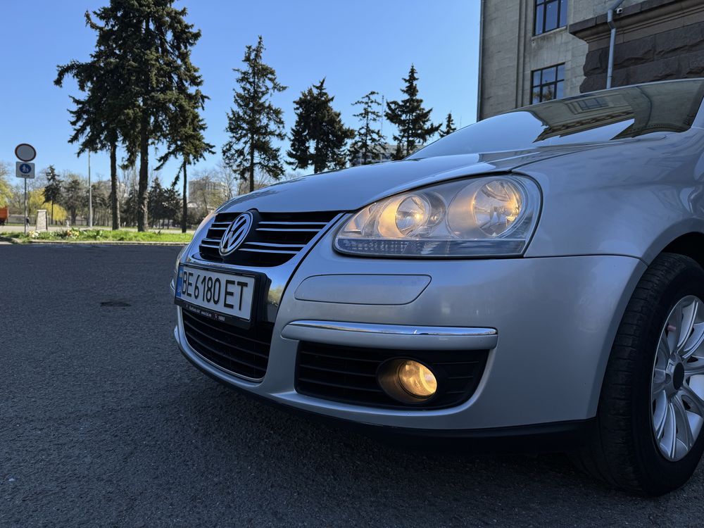 Volkswagen Golf 5! 2.0TDI/ DSG!