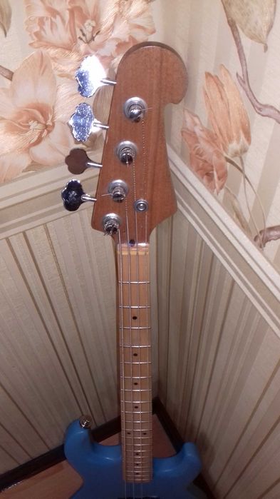 Бас гітара Jazz bass