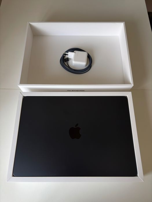 Macbook Air M4 15” 24GB RAM e 512 SSD