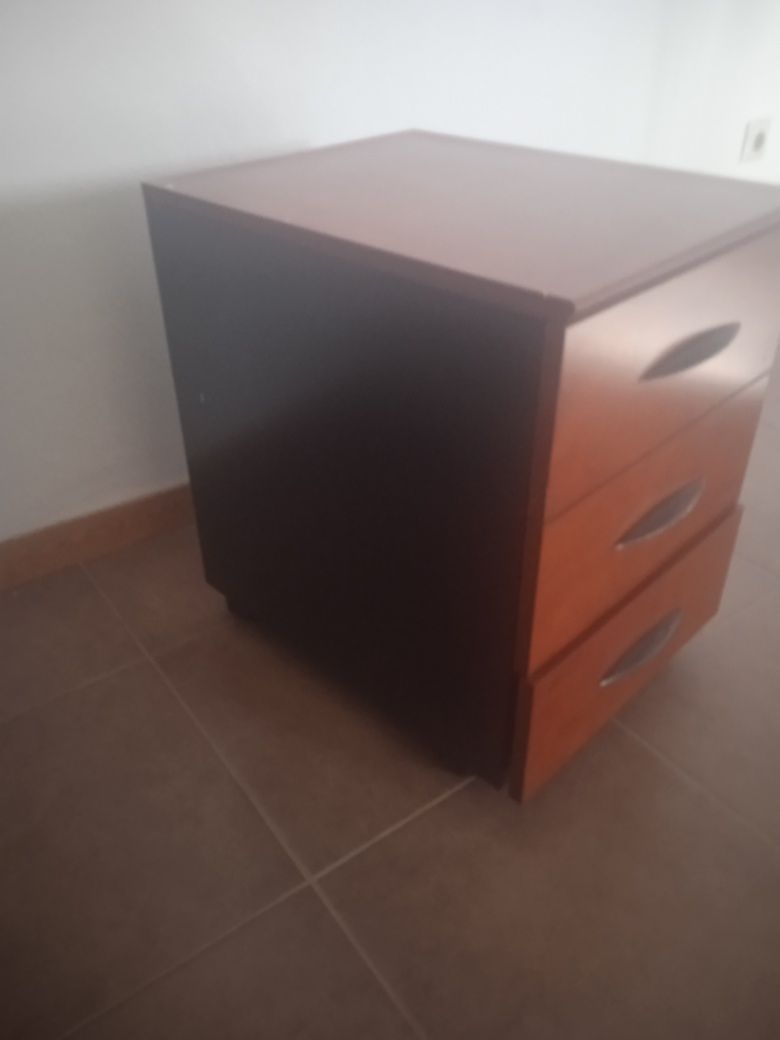 móveis para escritório , secretárias , mesas, armários,