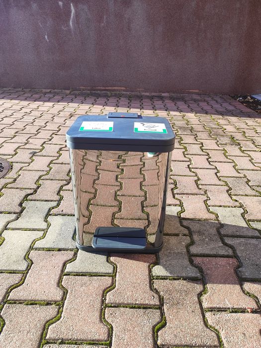 Kosz na śmieci segregacja