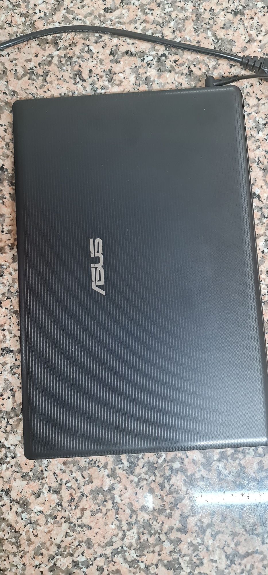 Computador portátil ASUS