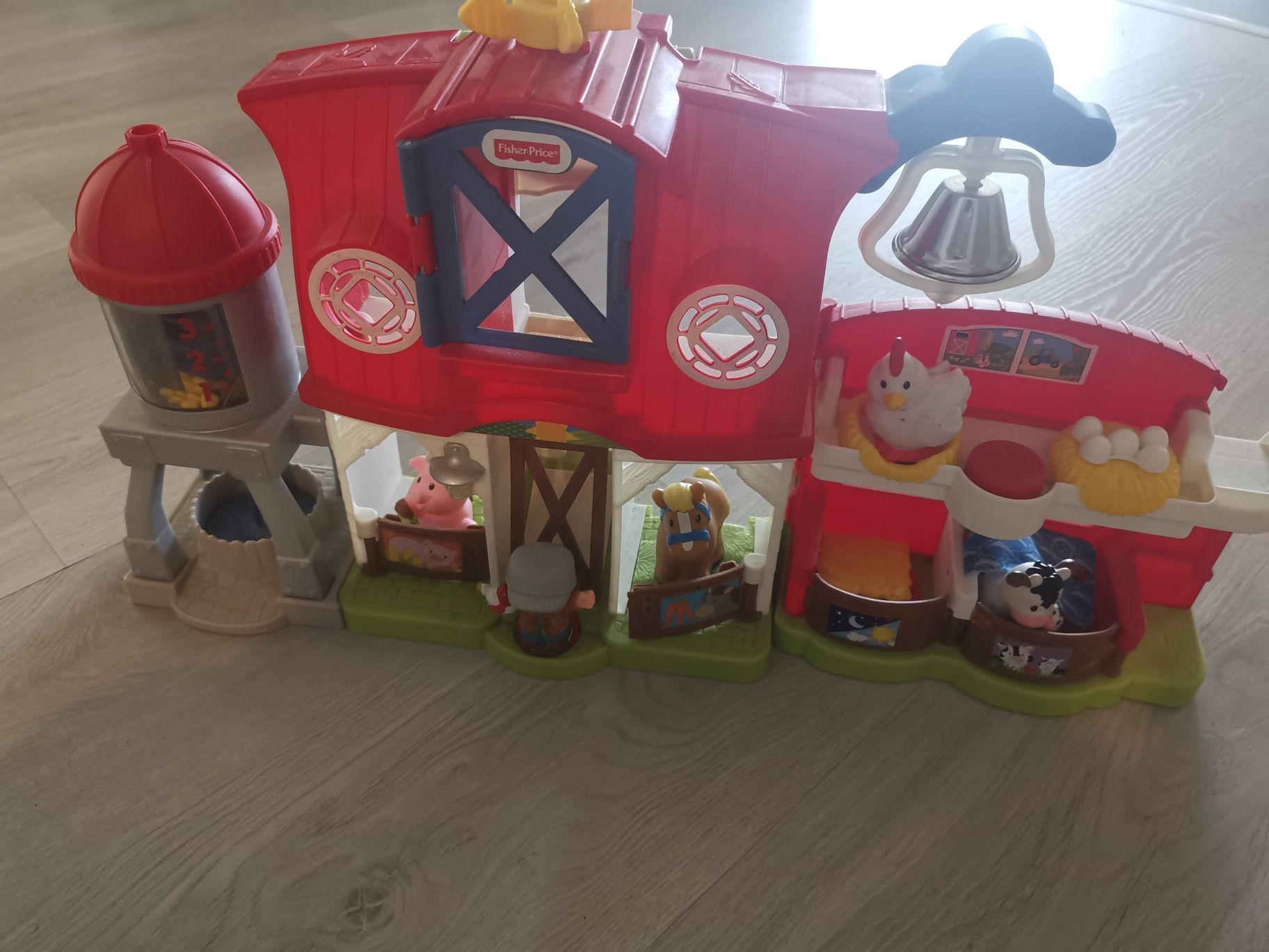 Quinta fisher price little people Quinta que fala e cuida dos animais