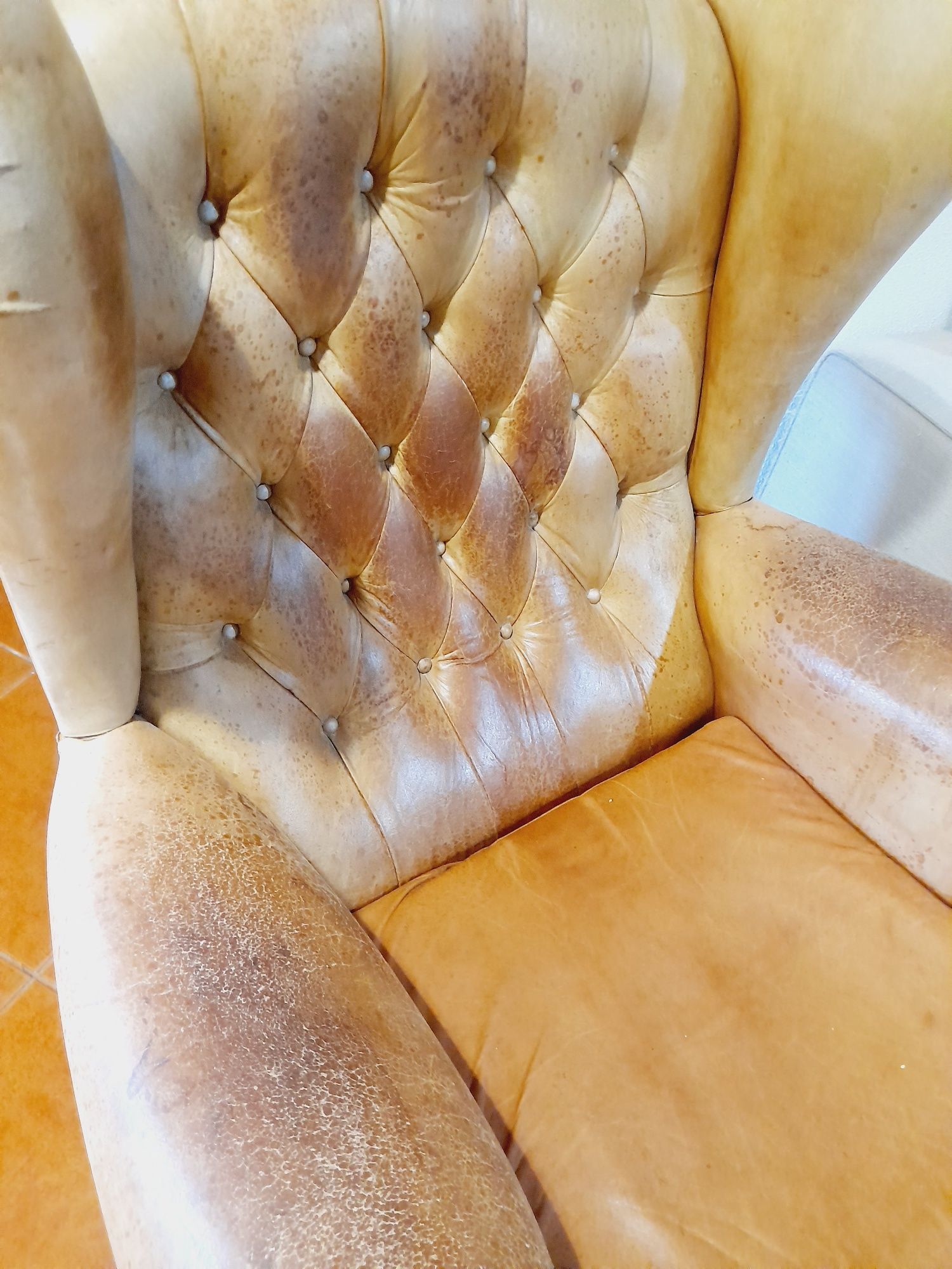 Conjunto de 2 cadeirões / poltronas Chesterfield.