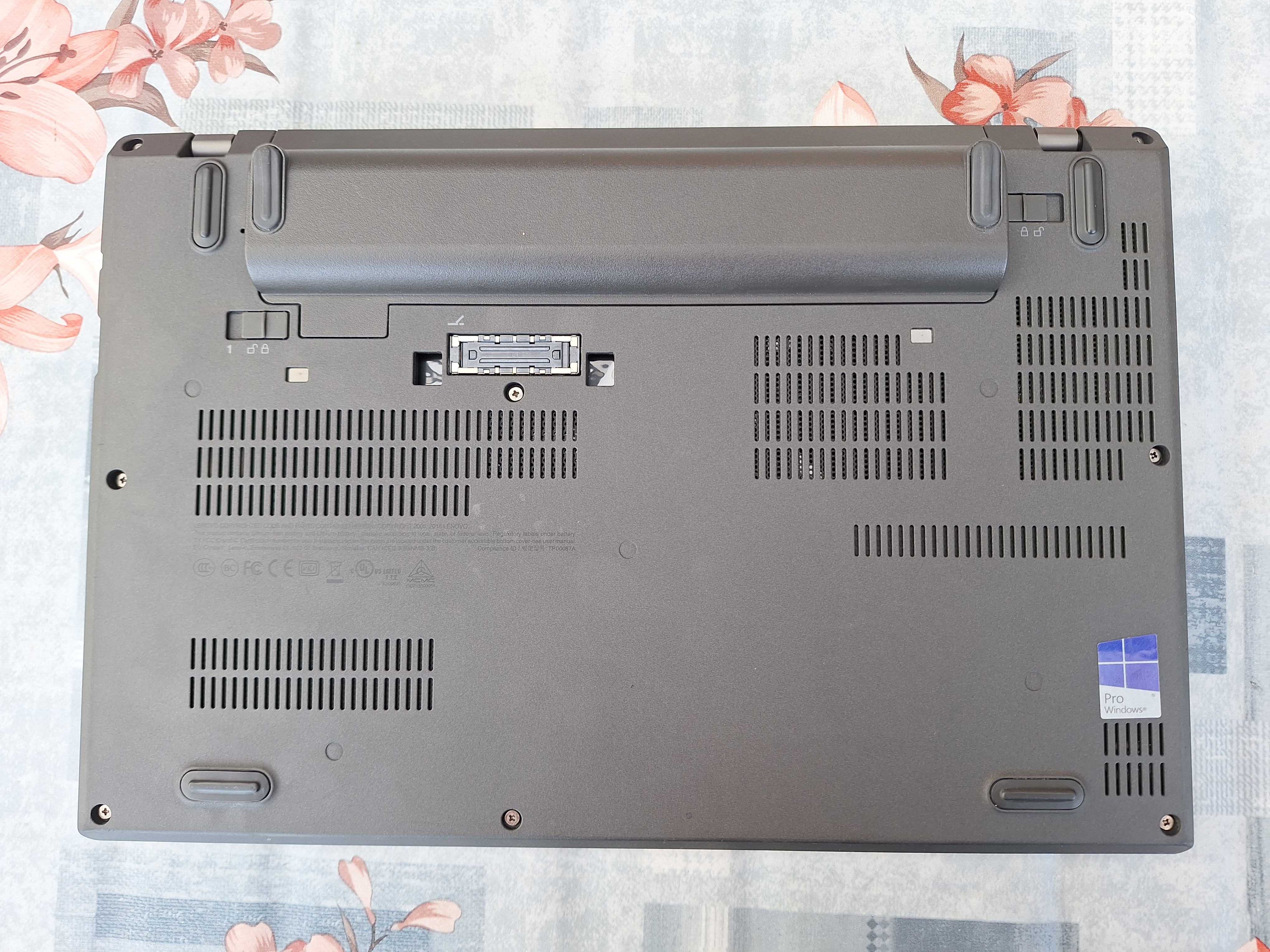 Notebook Lenovo ThinkPad X270 - i7, 16GB RAM, 512GB SSD