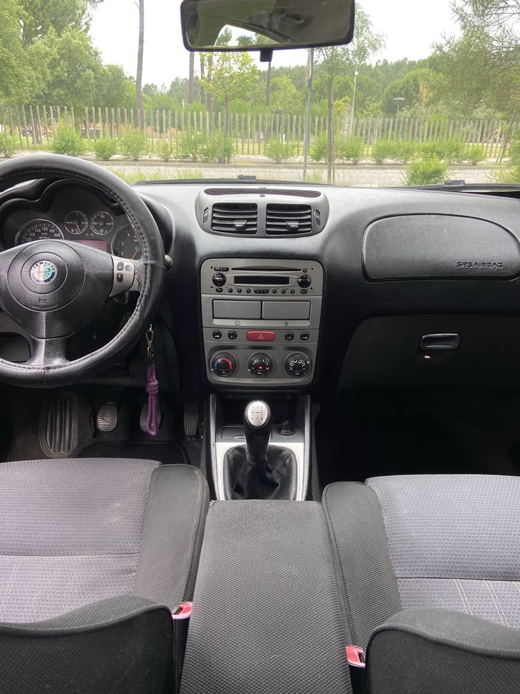 Alfa Romeu 147 do ano 2006 tem 174mil km ( Em muito bom estado )
